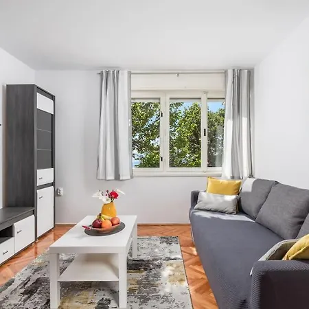 Appartement Teta Anka *