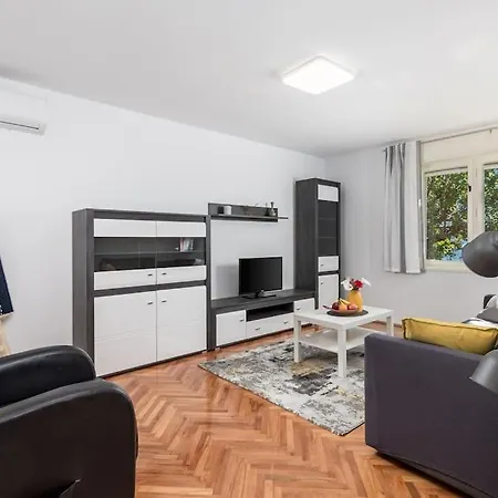 Apartment Teta Anka *