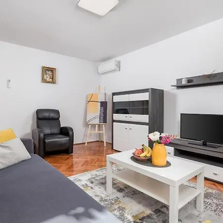 Apartment Teta Anka